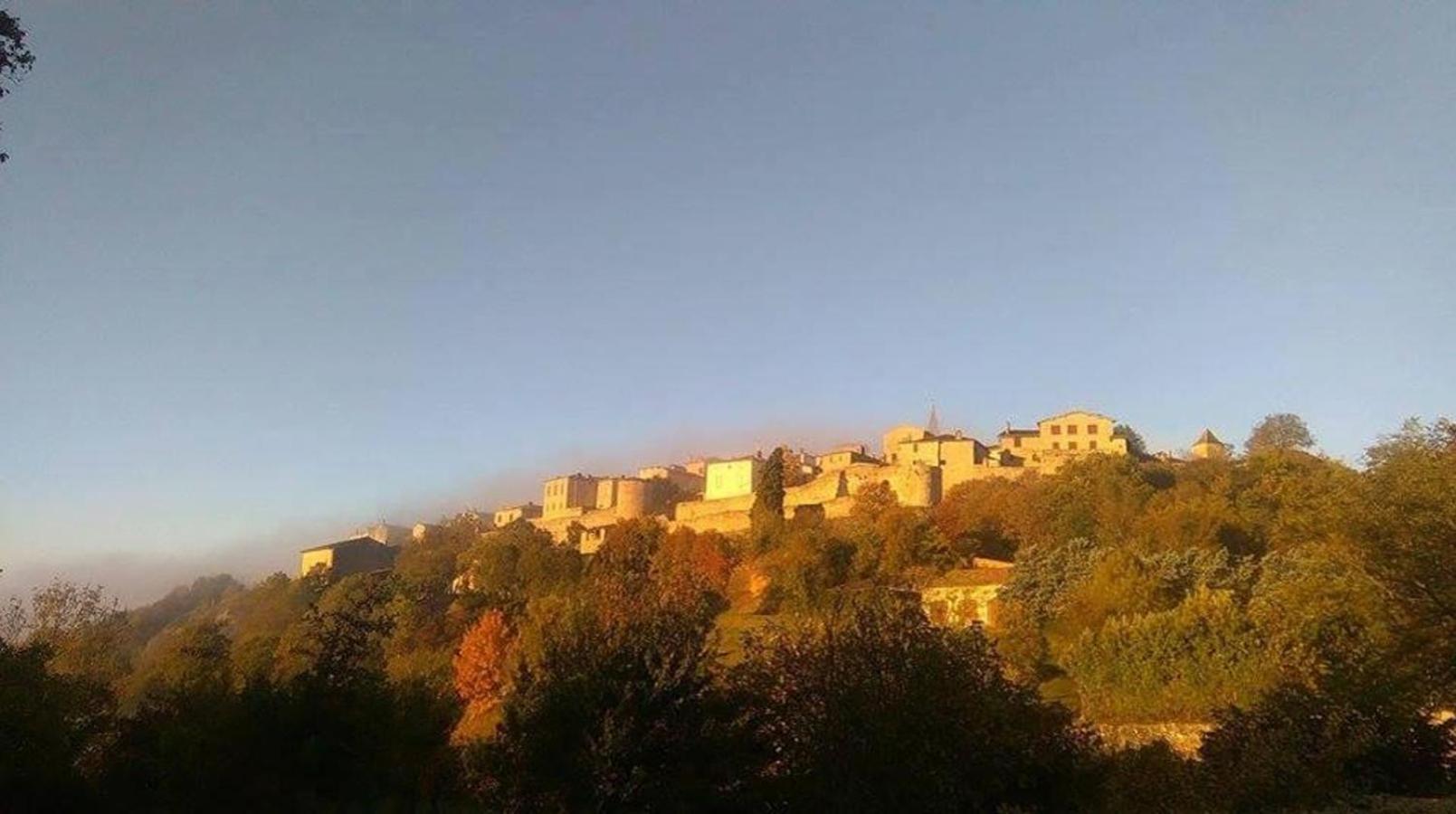 Seuls en Pleine Nature - Gîte la Côte Blanche Puygaillard-de-Quercy Exterior foto